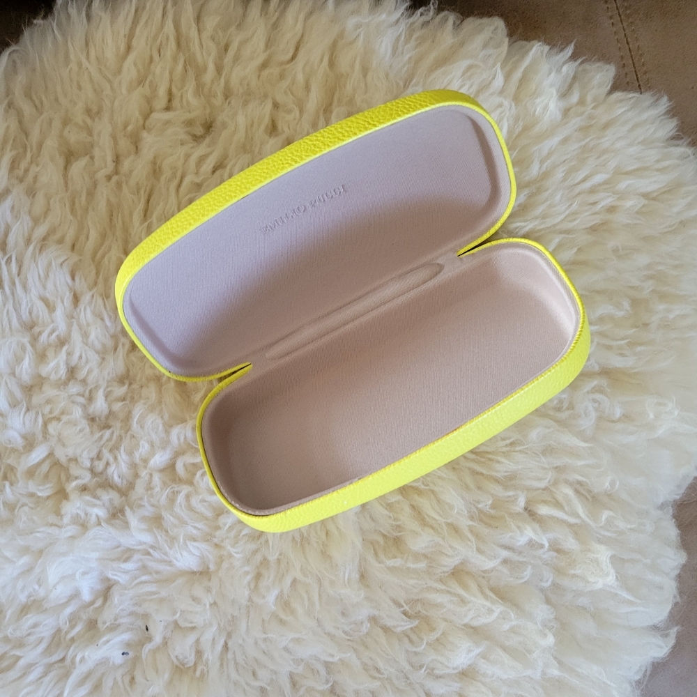 Emilio PUCCI Hard Shell large sunglasses case Yellow Leather Storage Like New - Picture 2 of 4